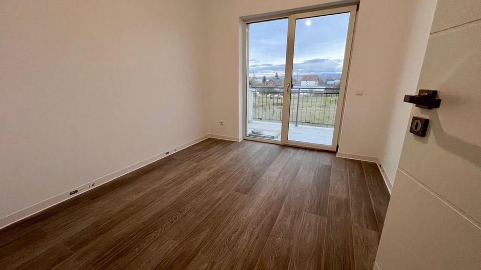 Apartament 3 camere decomandate Selimbar - Poză 8