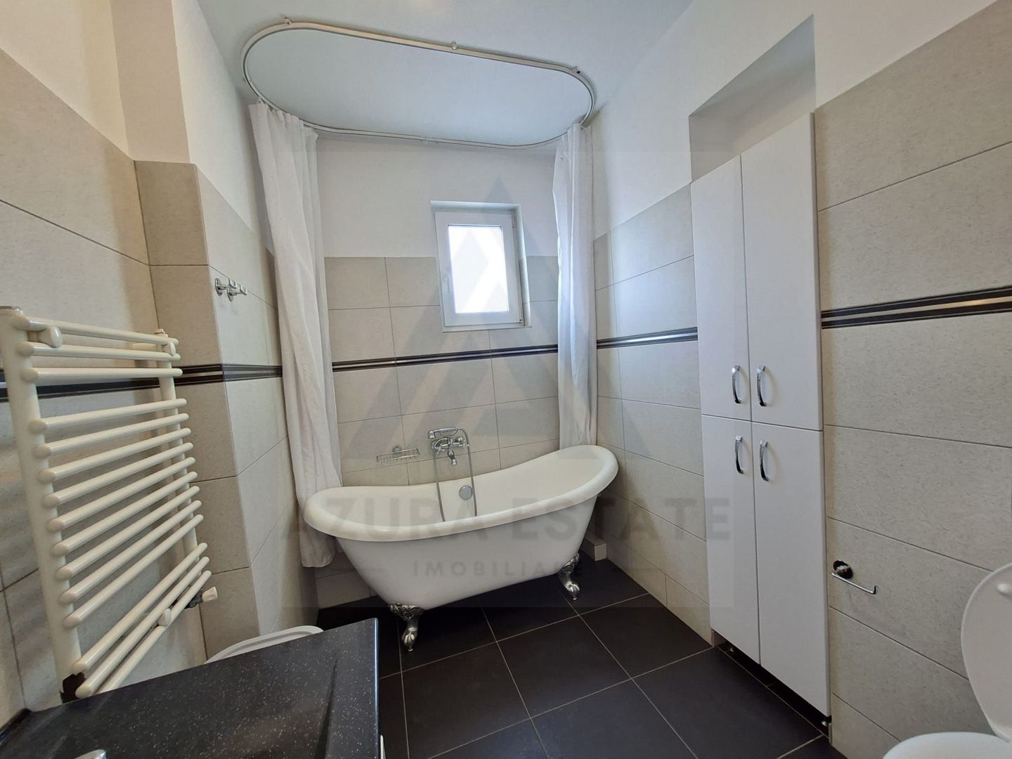 Apartament modern 3 camere curte individuala pe Bulevardul Victoriei - Poză 14