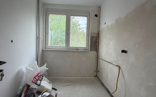 3 camere Gara de Nord-Calea Grivitei - vedere spate- renovat complet - Poză 5