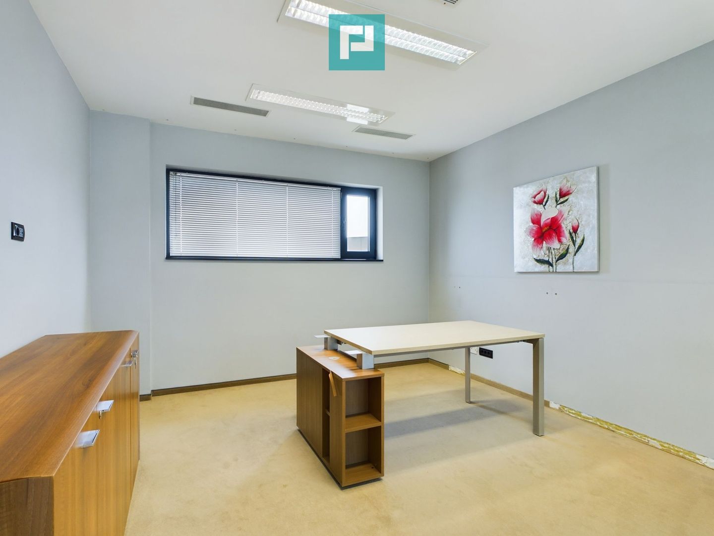 Clădire modernă pentru birouri 340 mp - Poză 14