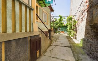 Casă pe strada Petru Rareș - Poză 4