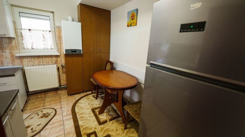 Oaza de liniste in Bariera Valcii – casa P+1 cu terasa, curte si acces securizat - Poză 10