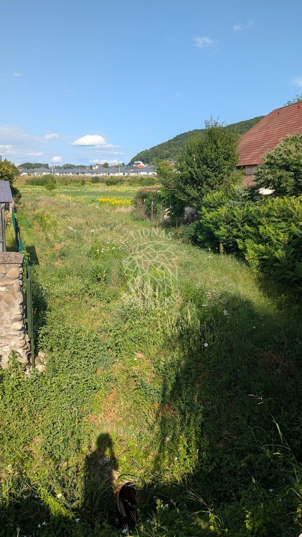 Teren intravilan 983 mp cu utilitati-ideal cabana, gradina-Zona Lac - Poză 1
