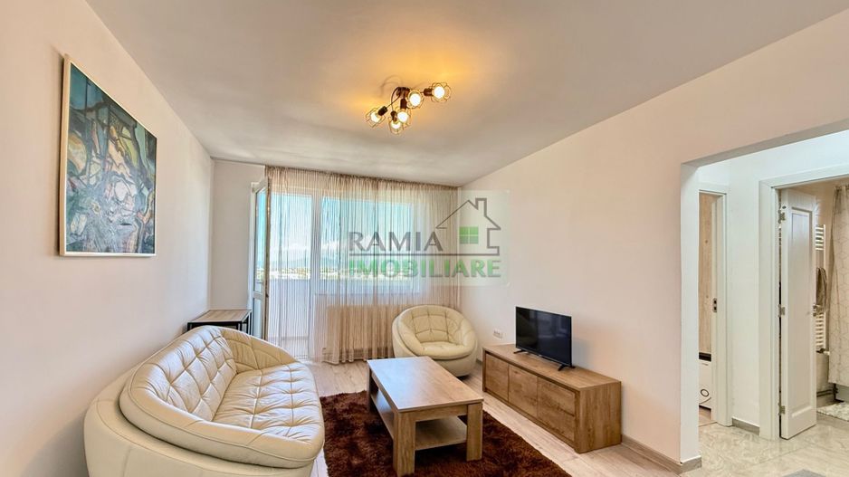 Apartament 2 camere complet renovat Bd. Vlahuță, panoramă spre Tâmpa - Poză 2