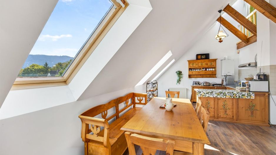 Casa pe 3 niveluri | Terasa cu priveliste | 3 parcari | Pozitie centrala - Poză 17