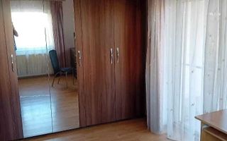 Apartament decomandat cu 2 camere, 56 mp, balcon generos și parcare. - Poză 4