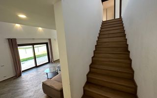 CASA SPATIOASA  CU GARAJ SI TEREN DE 600 MP - Poză 15