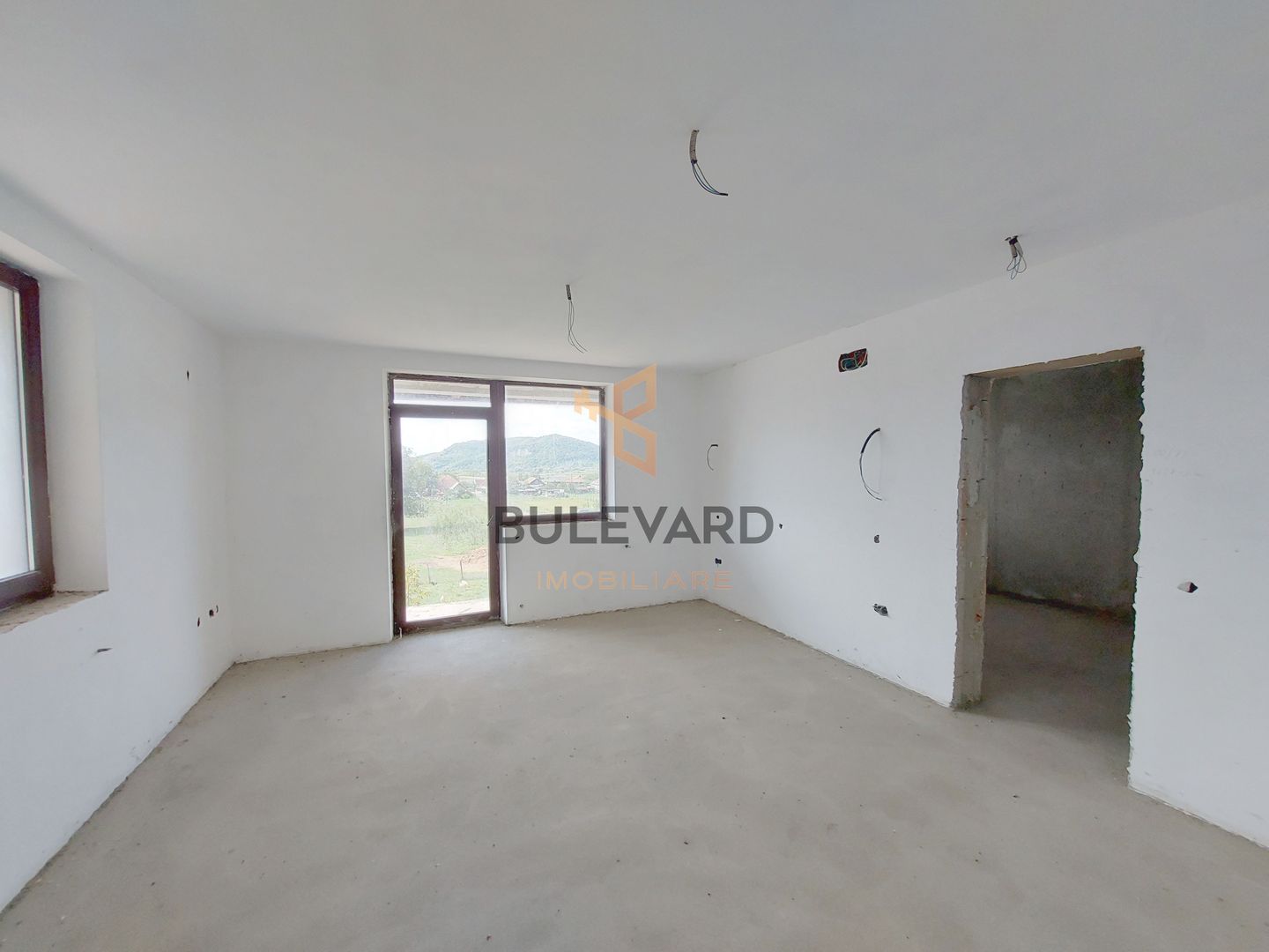 Casa individuala cu teren de 977 mp  la 5 minute de Dej! - Poză 11