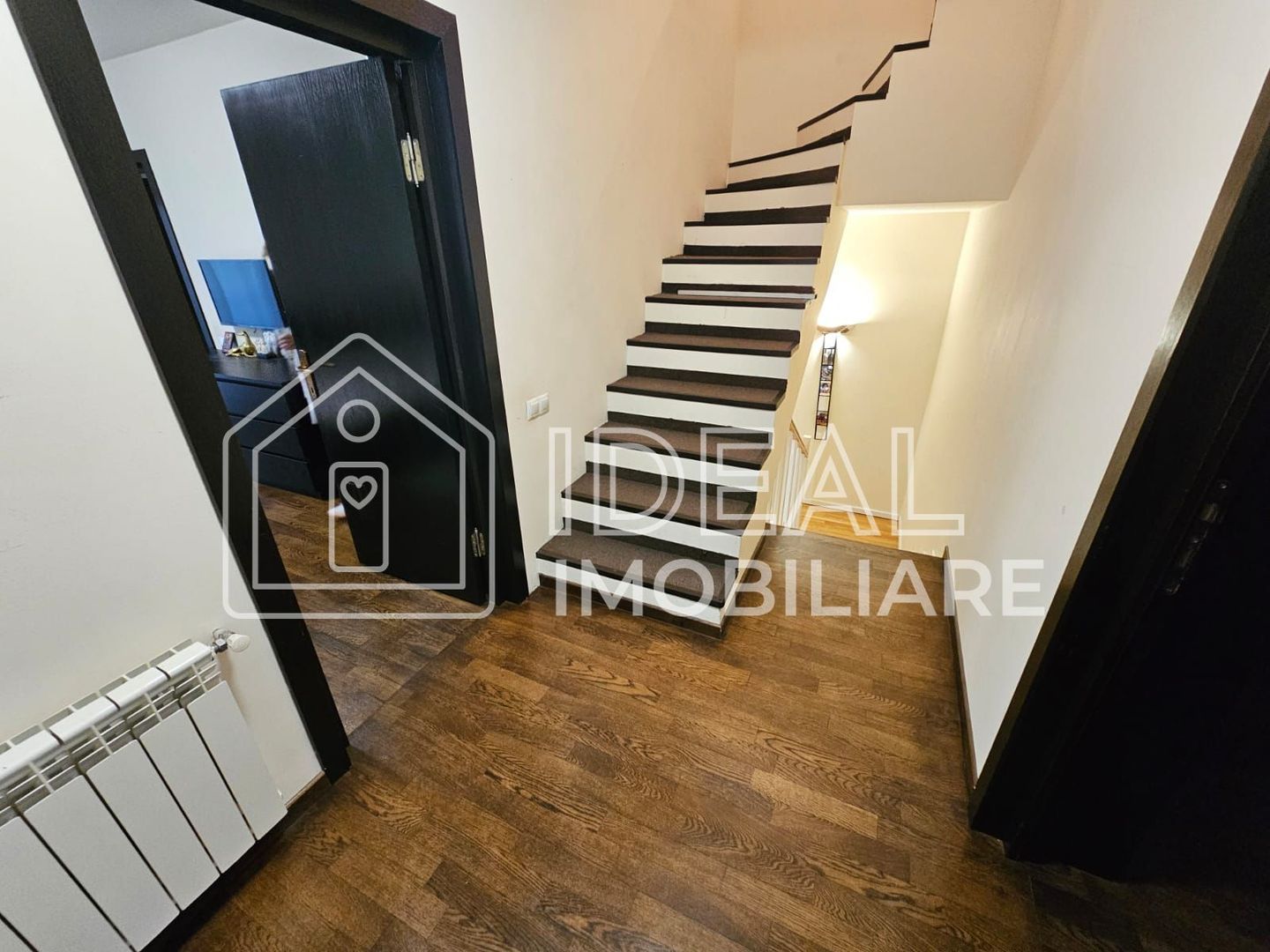 Casa Mobiltata-Utilata cu 4 camere,  pe Pictor Brana - Poză 9