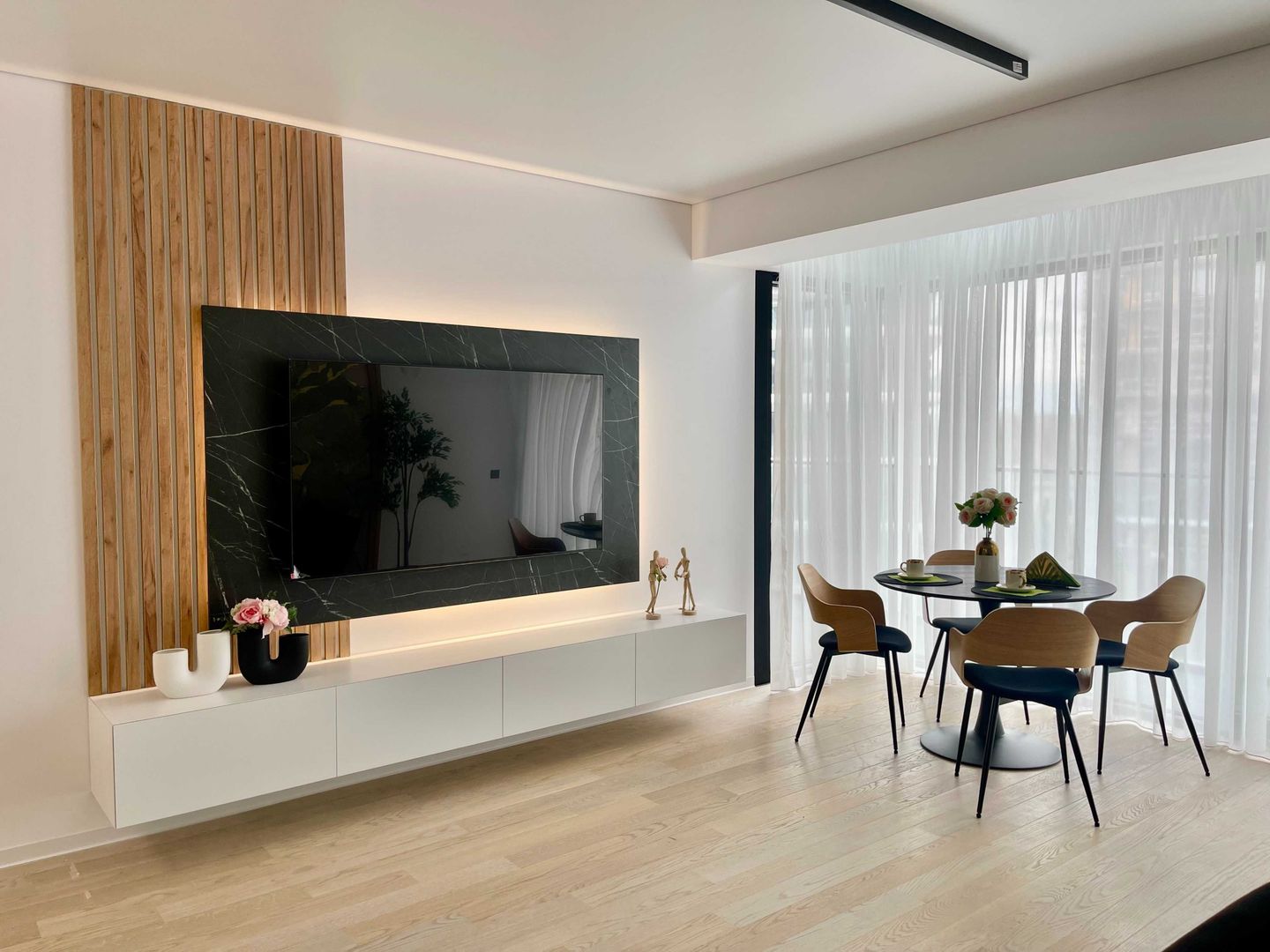 Inchiriere apartament  2 camere Yacht Kid - Poză 1