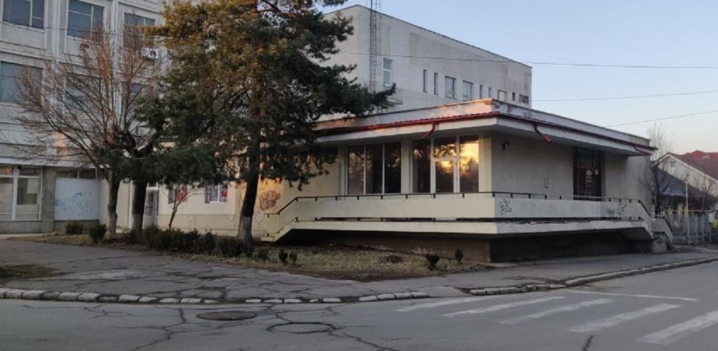 spatiu birouri comercial Onesti - Poză 2