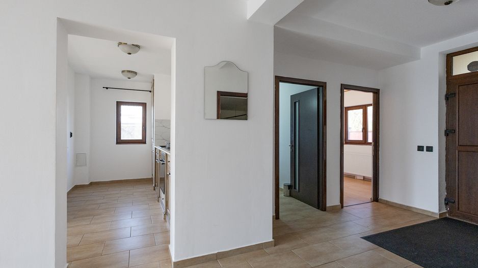 Casă cu 4 dormitoare în Ronaț | 181 mp utili | Garaj | Teren 345 mp - Poză 5