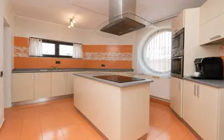 Casa individuala 6 camere, 214mpu,509 mp teren, 5km de Bucuresti, 2013 - Poză 13