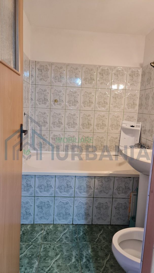 Apartament 2 camere decomandat, 39 mp, mansardă, acoperiș nou, Mircea cel Bătrân, Iași - Poză 1