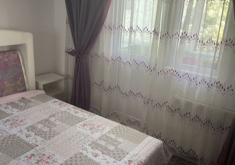 Vand apartament  4 camere - Poză 3