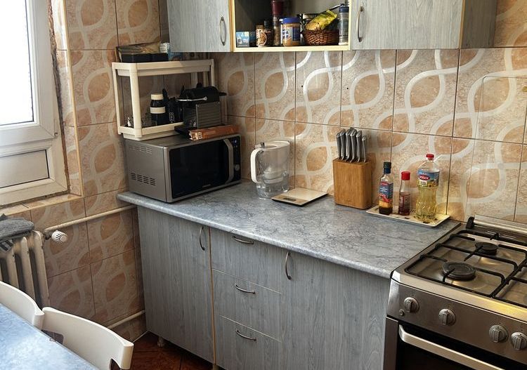 Apartament 3 camere de vânzare – Confort 1, decomandat – Brâncoveanu - Poză 1