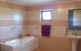 Casă stil american, structură de lemn, 176 mp utili, teren 1400 mp - Poză 11