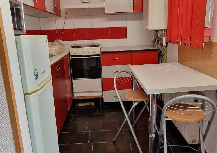 Apartament renovat cu o camera pe 2 nivele | Curte | Parcare | Grigorescu - Poză 13