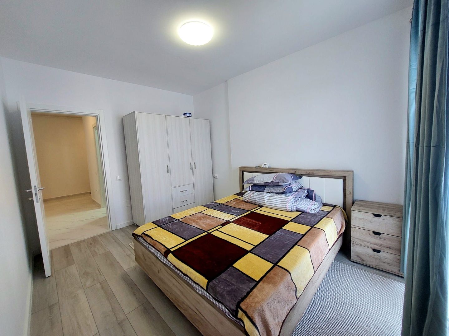Prima inchiriere 2 Camere, decomandat, etaj 4, 6 minute METROU Preciziei - Poză 4