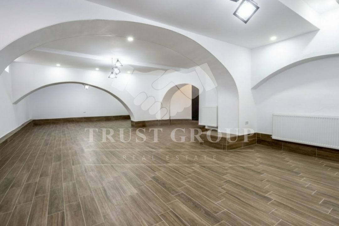 Casa boiereasca renovata Unirii | Curte 70mp | D+P+Pod - Poză 10