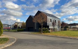 Casa moderna de inchiriat cu 4 camere in cartier Terra Floresti! - Poză 1