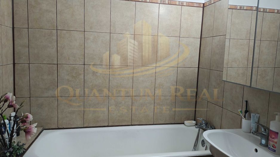 Vând apartament 2 camere  Renovat -Titan - Poză 3