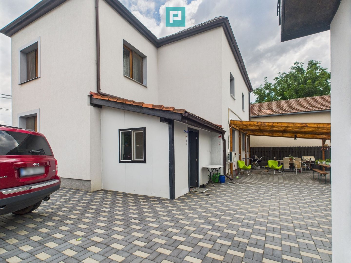 Vilă spațioasă cu 6 camere în Dumbrăvița - Poză 29