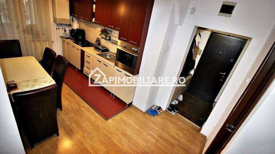 Apartament 3 camere,2 bai,pivnită,70mp,cartier Tudor,mobilat - Poză 11