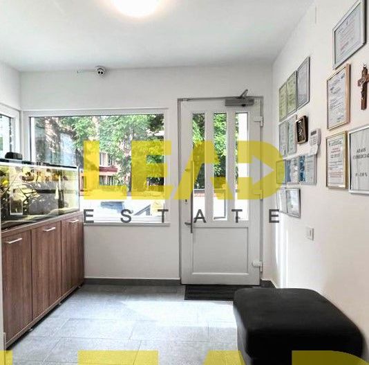 Casa renovata complet! 210 mp utili pe teren de 548 mp! - Poză 16