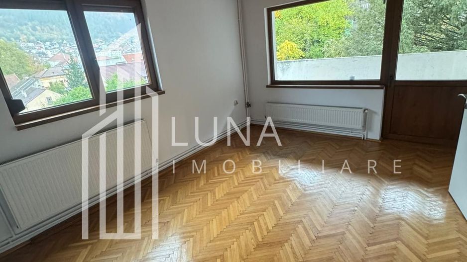 De inchiriat vila cu priveliste spectaculoasa - ideal spatiu comercial - Poză 43