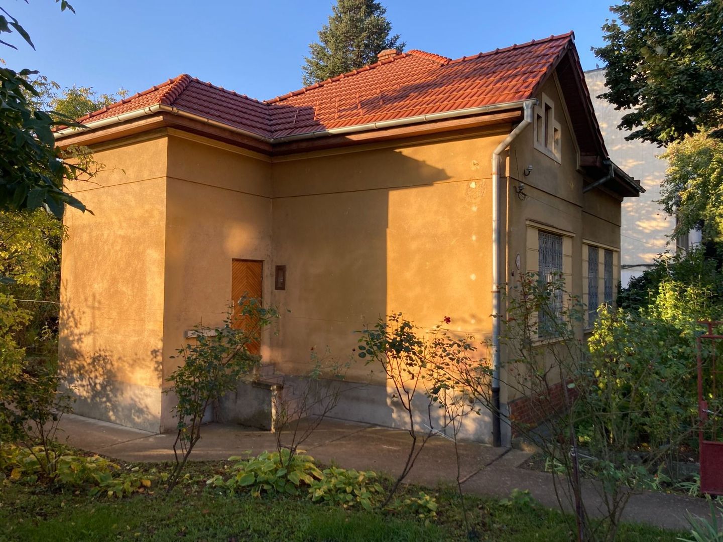 Casa cu teren generos zona Brâncoveanu - Poză 3