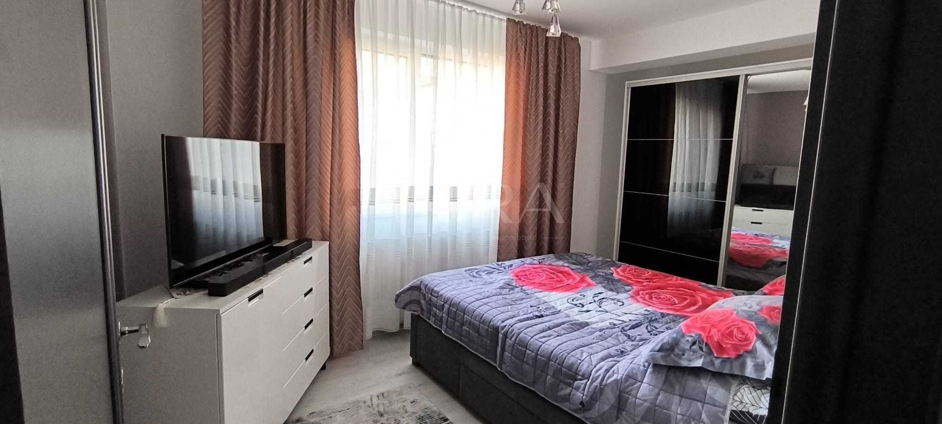 Apartament cu 3 camere, etaj 1, parcare inclusă, acces privat. - Poză 6
