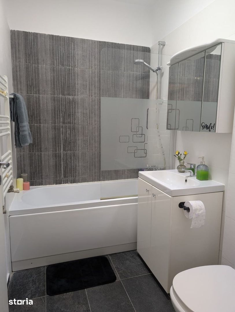 Vând apartament 3 camere, mobilat și utilat cu loc de parcare inclusă - Poză 17