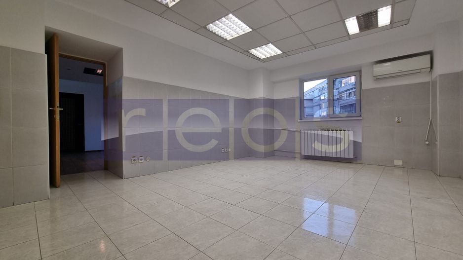 VANZARE SPATIU COMERCIAL | 30 CAMERE | ZONA UNIRII - Poză 32