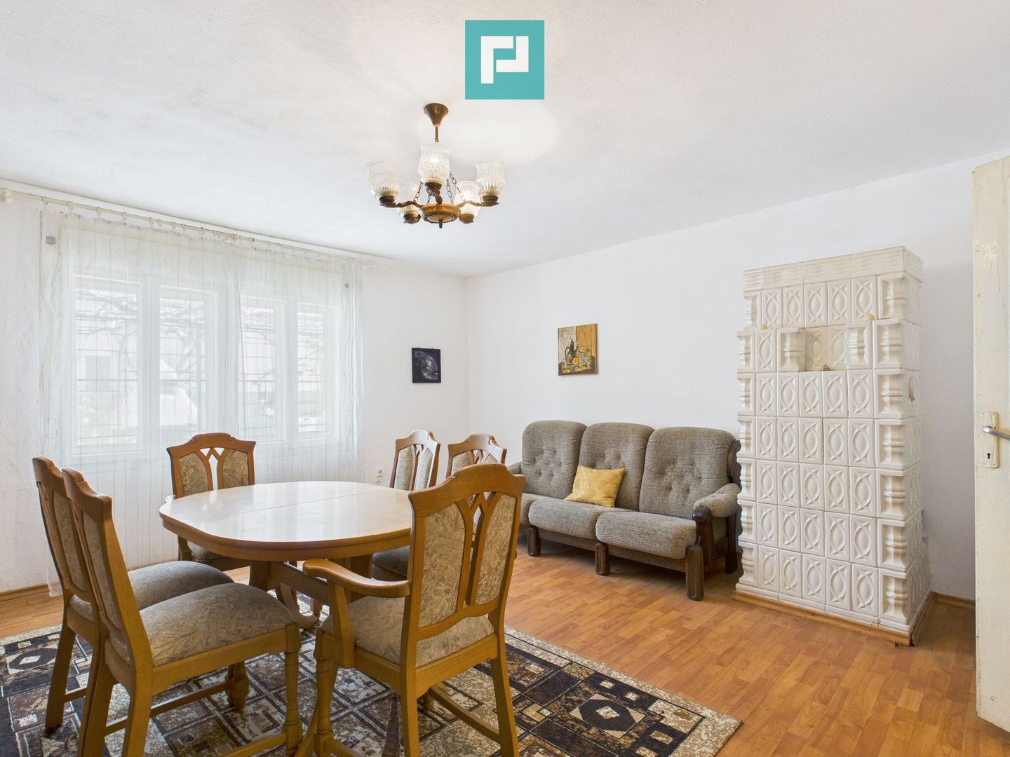 Casă cu etaj Căpâlnaş - Poză 11