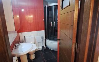 Spre închiriere apartament 3 camere - Bulevardul Decebal - Poză 5