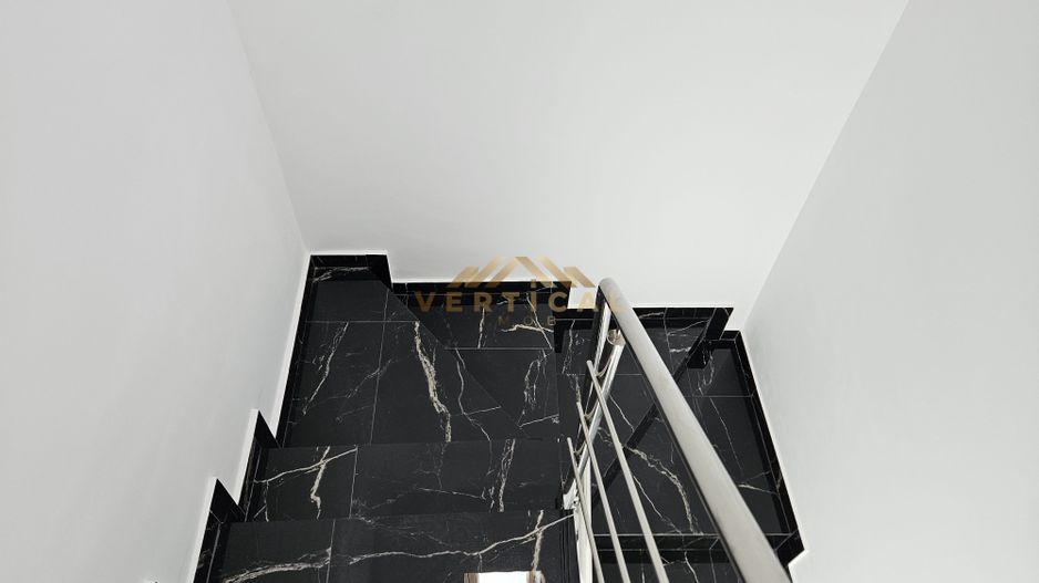 Vila 4 camere in centrul comunei Berceni - Poză 4