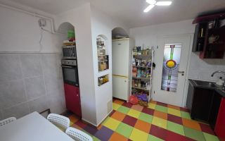 Vand apartament cu 4 camere aproape de centru - Poză 3