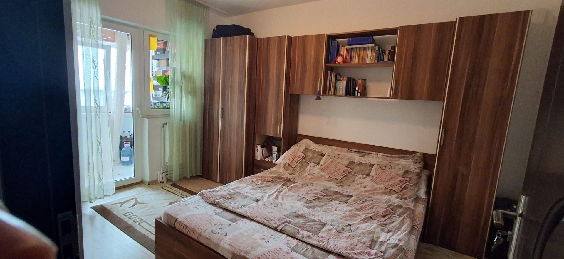 Apartament cu 3 camere de vânzare in Cetate - Poză 2