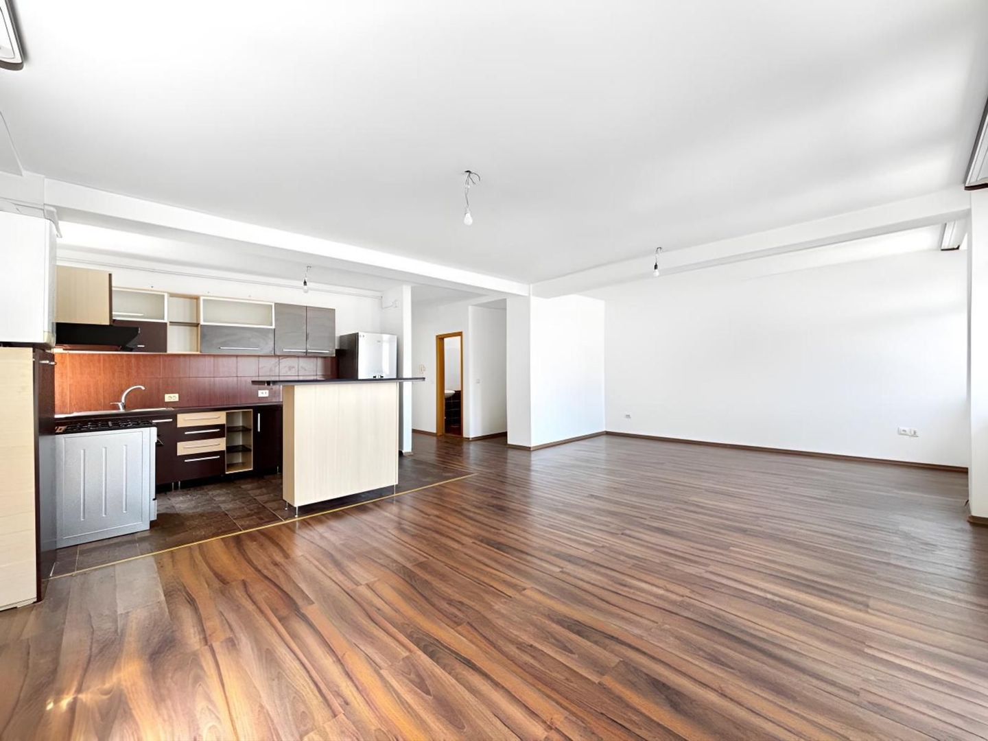 SAD | 106 MP - Pretabil Office | Spatios | Accesibil | Comision 0 - Poză 3