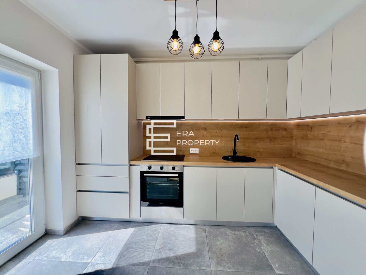 Penthouse 4 camere, terasa 14.42 mp mobilat -zona Aeroport Sibiu - Poză 2