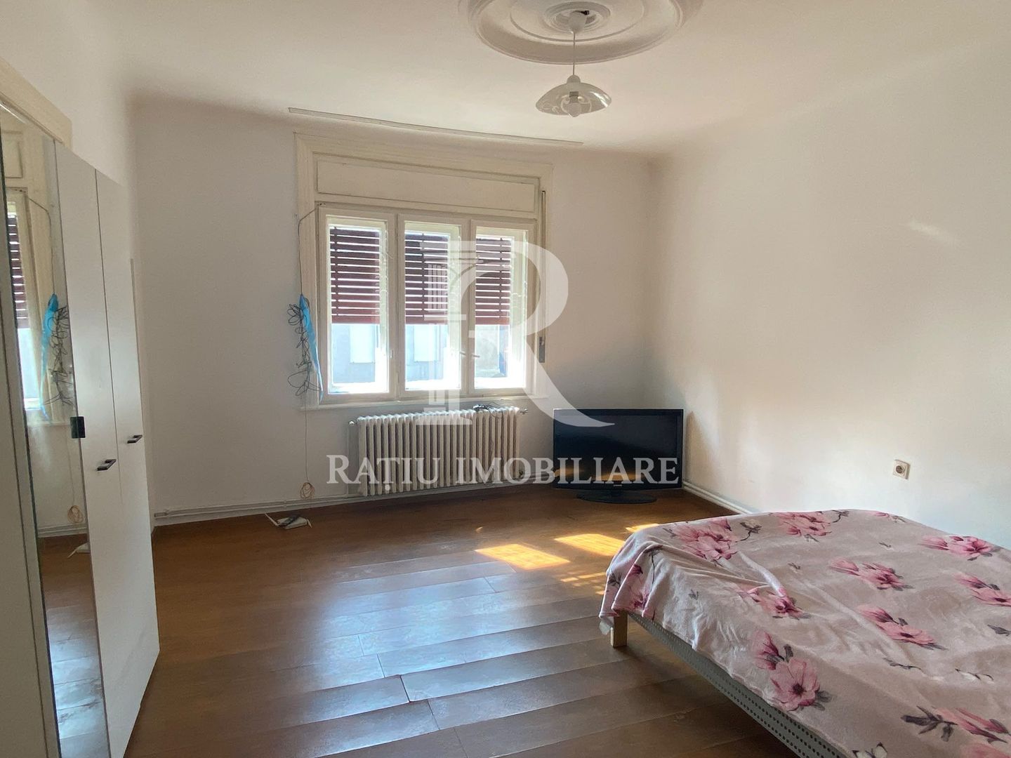 Casa cu 4 camere | Str.Louis Pasteur | Oradea - Poză 3