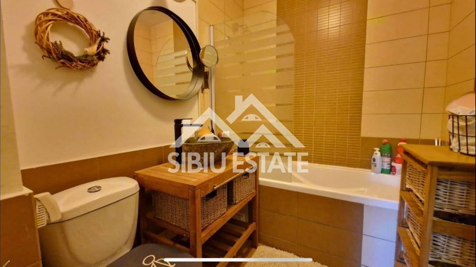 Casa moderna, de inchiriat, cu 3 camere, 2 bai, terasa - Poză 6