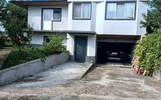 Casă de vânzare în Miroslava, Strada Stadionului - Poză 1