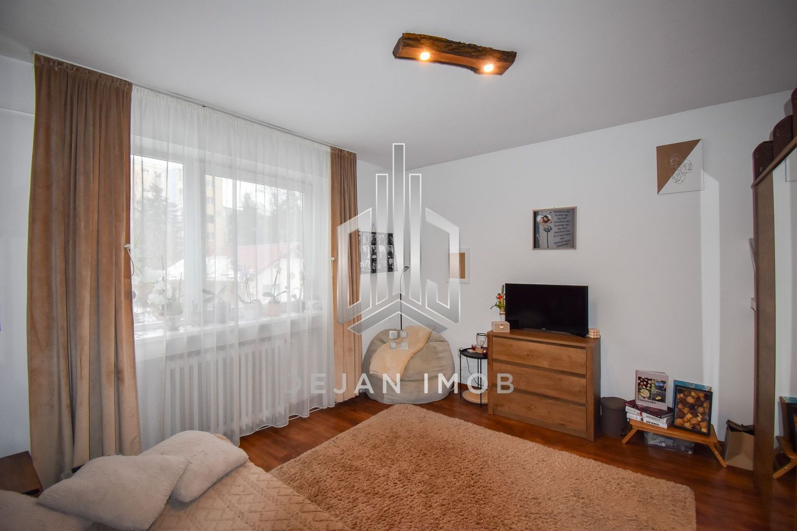 Apartament cu 3 camere | Etaj 3 | Zona Simeria - Poză 4
