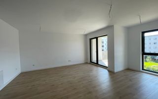 Apartament de vanzare - 3 camere + terasă 300 mp | Calea Moldovei - Poză 3
