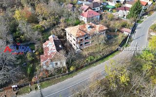 Proprietate deosebită în orașul Ștefănești, intrare pe strada Izvorani - Poză 2