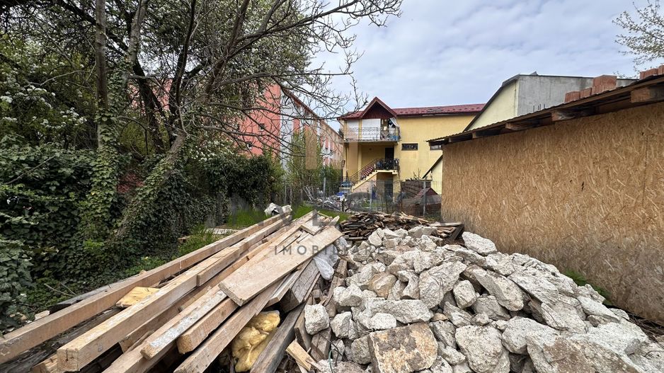 Imobil 7 camere zona Hasdeu -SemiCentral | Curte proprie si acces auto - Poză 12