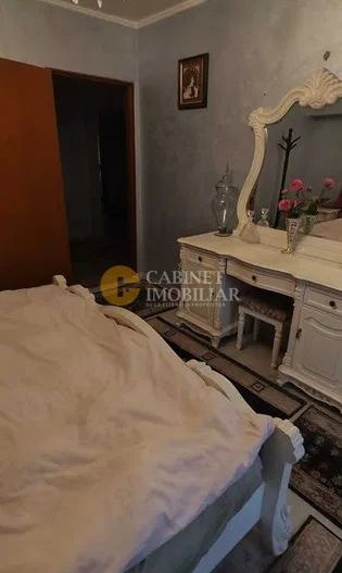 PACURARI - 4 CAMERE DECOMANDAT - ETAJ 2 - Poză 4