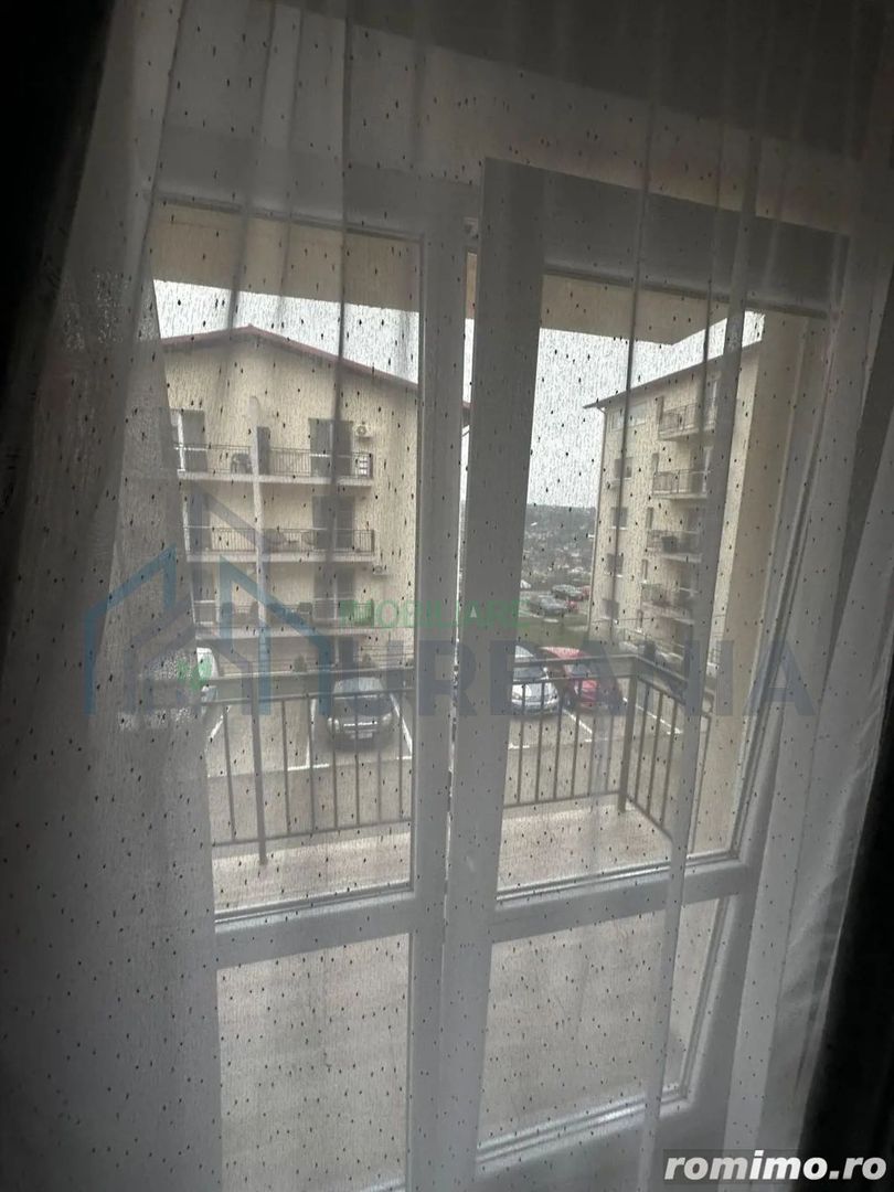 Inchiriez apartament 2 camere in Valea Lupului, cartier Iriss - Poză 7